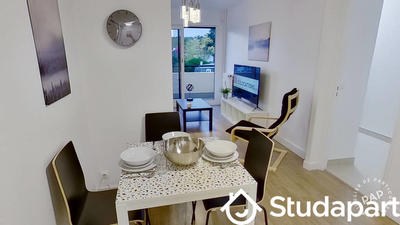 Chambre - 11 m² - 1 pièce