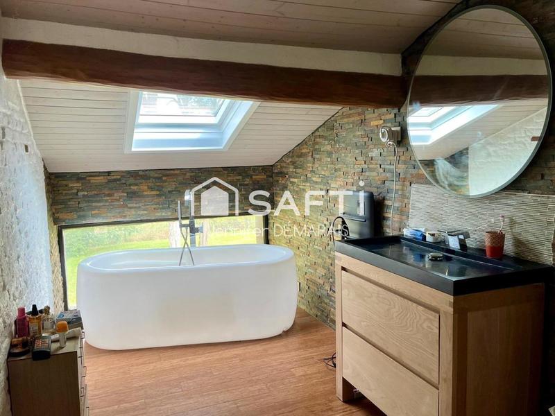 Maison - 242 m² - 5 pièces