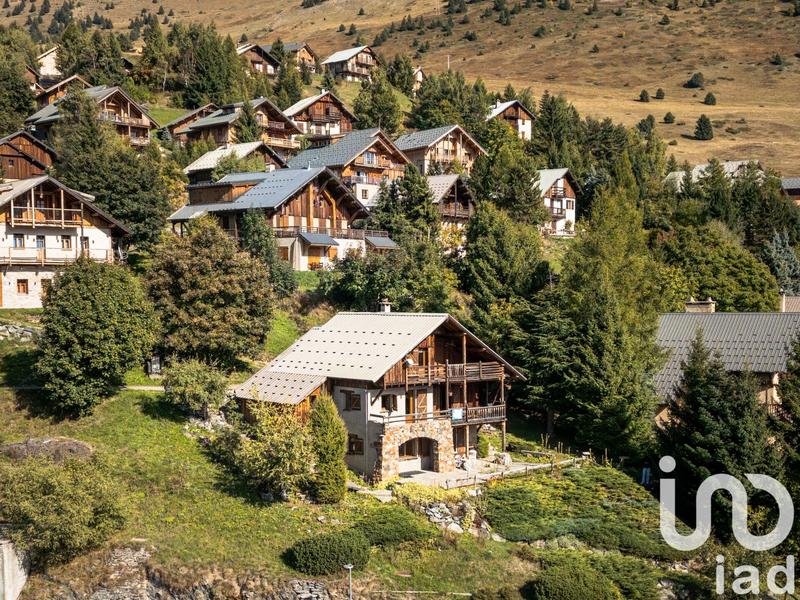 Châlet - 163 m² - 9 pièces