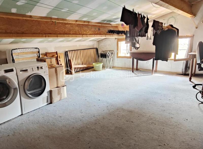 Maison en pierre - 204 m² - 9 pièces