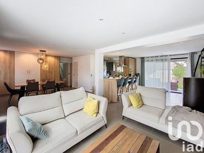 Maison - 180 m² - 7 pièces