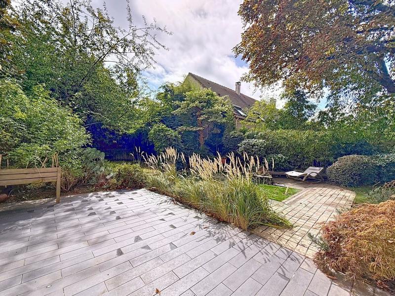 Maison - 163 m² - 8 pièces