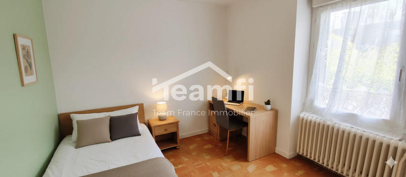 Maison - 170 m² - 9 pièces