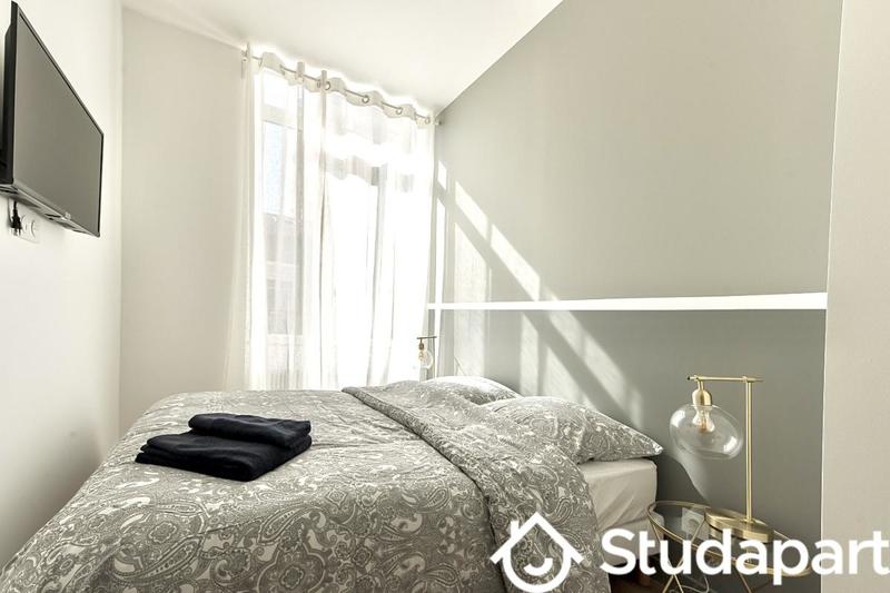 Chambre - 11 m² - 1 pièce