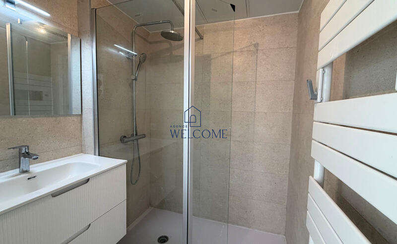 Appartement - 140 m² - 6 pièces