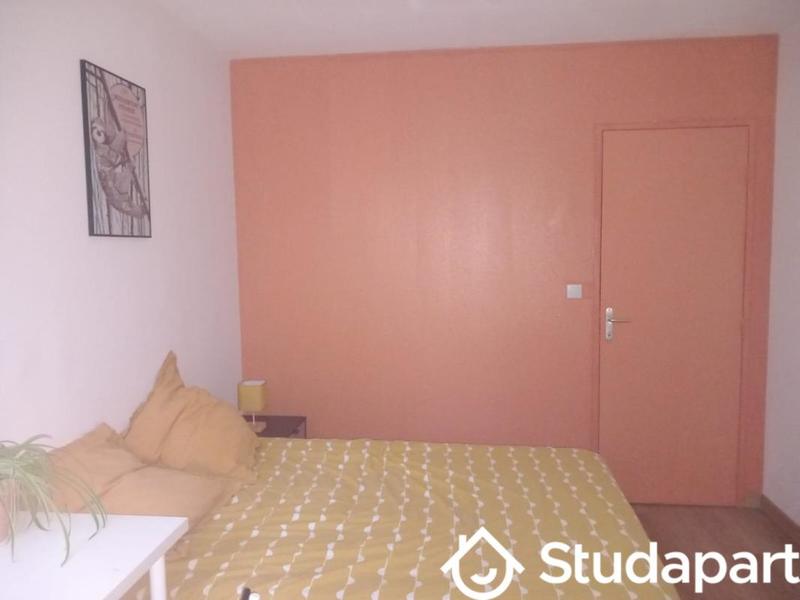 Chambre - 12 m² - 1 pièce