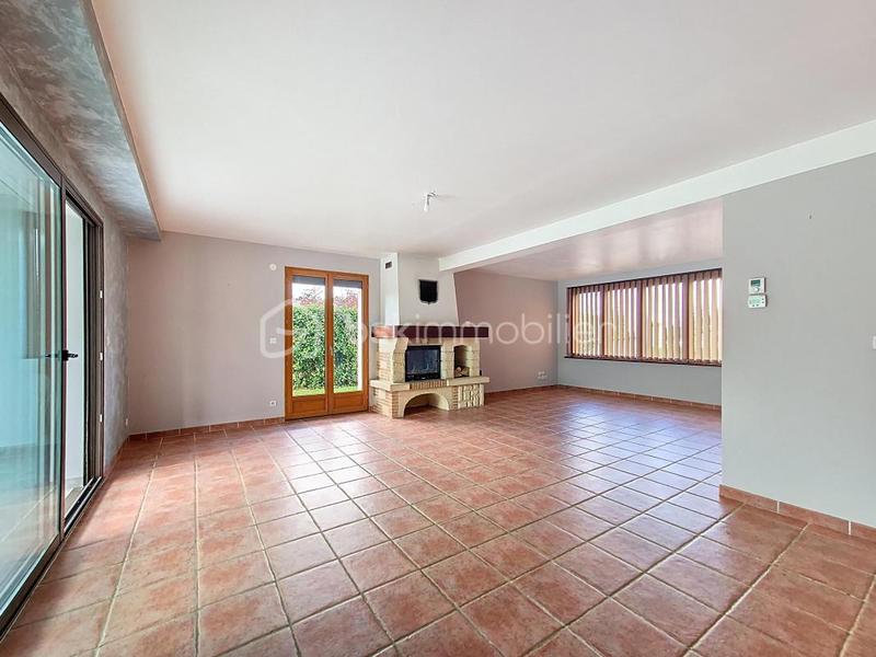 Maison traditionnelle - 195 m² - 9 pièces