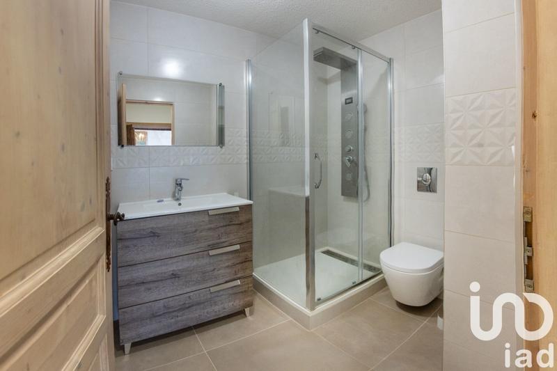 Appartement - 90 m² - 2 pièces