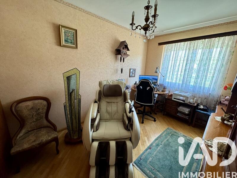 Maison - 195 m² - 7 pièces