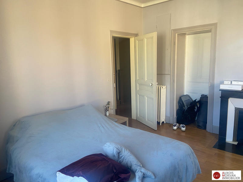 Maison - 208 m² - 12 pièces