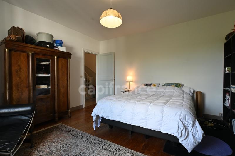 Maison - 188 m² - 7 pièces