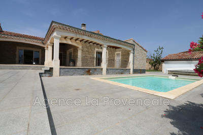 Maison - 236 m² - 7 pièces