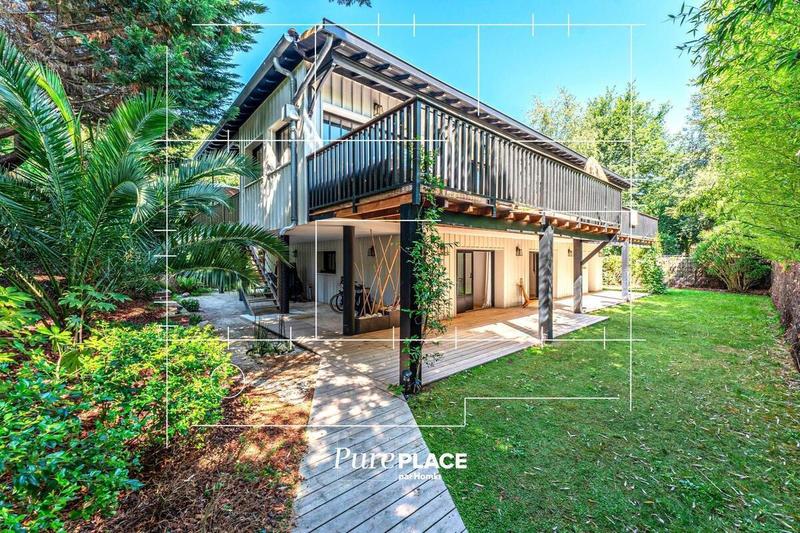 Villa - 278 m² - 7 pièces