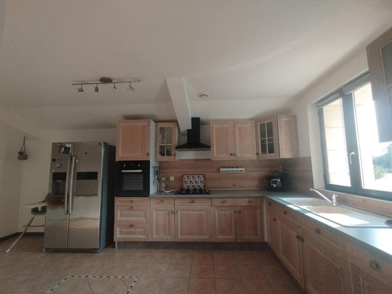 Maison - 200 m² - 7 pièces