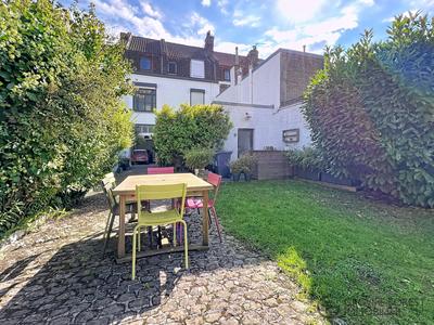 Maison - 163 m² - 8 pièces