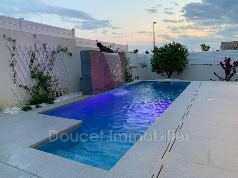 Villa - 202 m² - 4 pièces