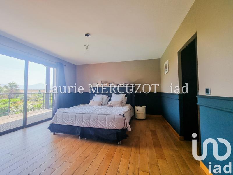 Maison de maîtres - 260 m² - 7 pièces