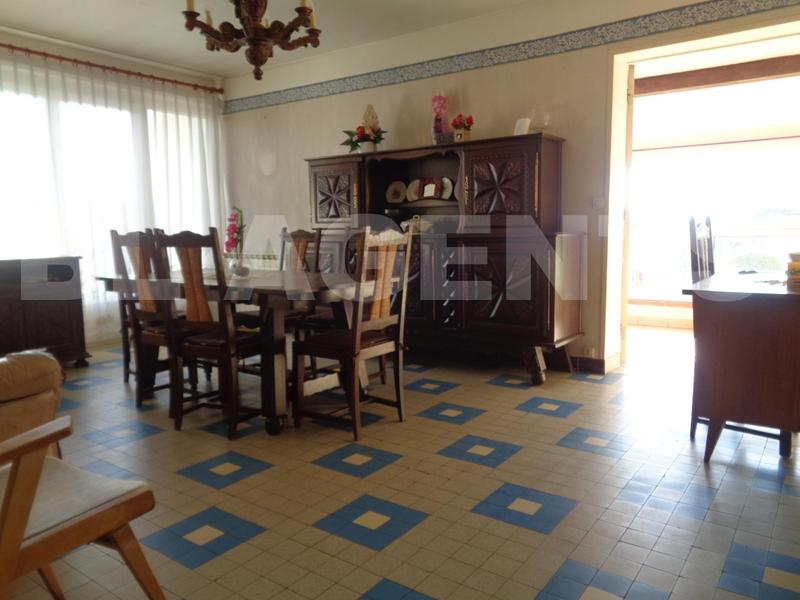 Maison - 97 m² - 5 pièces