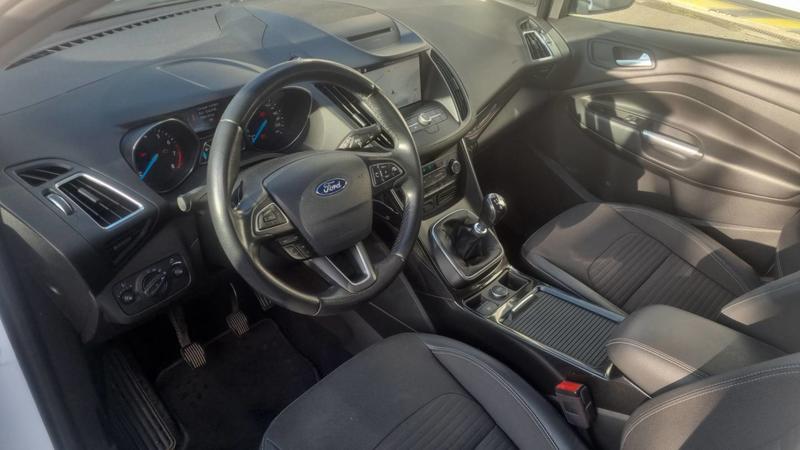 Ford Kuga 1.5 Ecoboost 150 Titanium - Bioéthanol Entretien constructeur