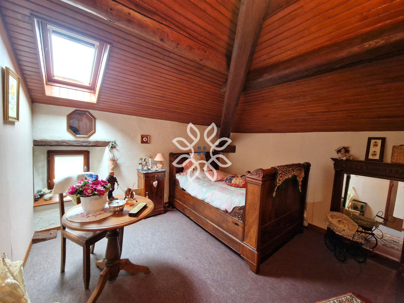 Maison de village - 160 m² - 9 pièces