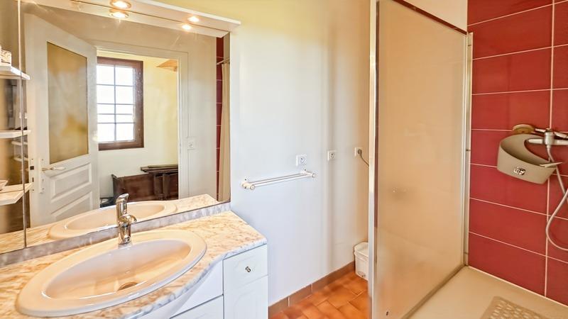 Maison - 104 m² - 4 pièces