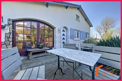 Maison - 99 m² - 4 pièces