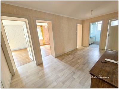 Maison - 195 m² - 8 pièces