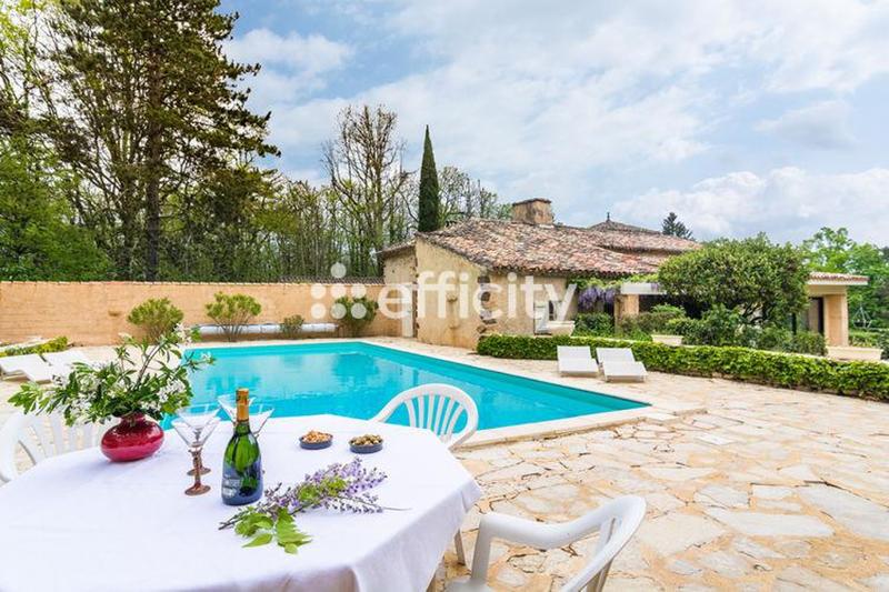 Demeure - 450 m² - 12 pièces