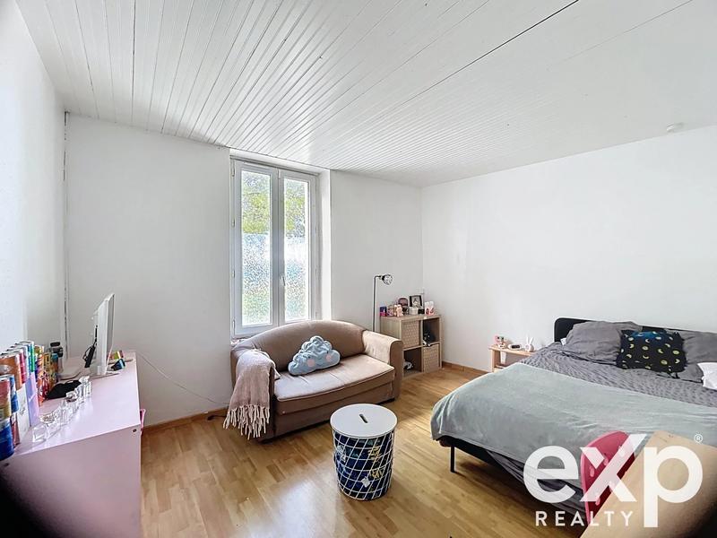 Maison - 209 m² - 9 pièces