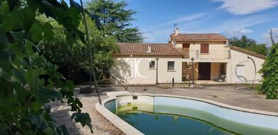 Maison - 161 m² - 6 pièces