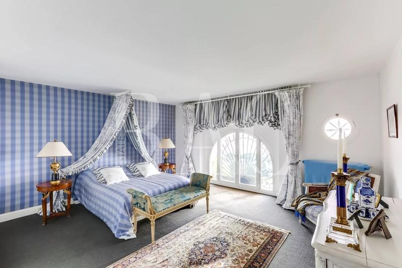 Appartement - 500 m² - 12 pièces