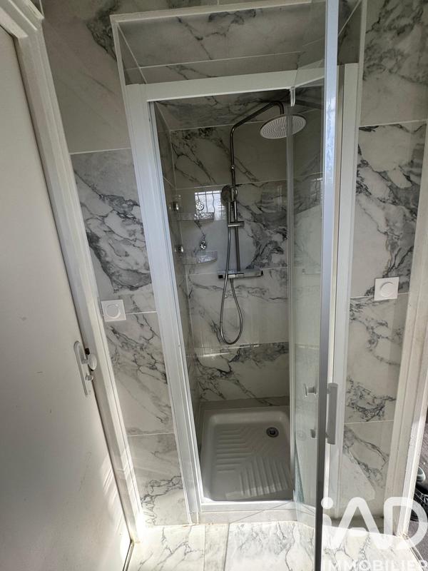 Maison - 320 m² - 8 pièces