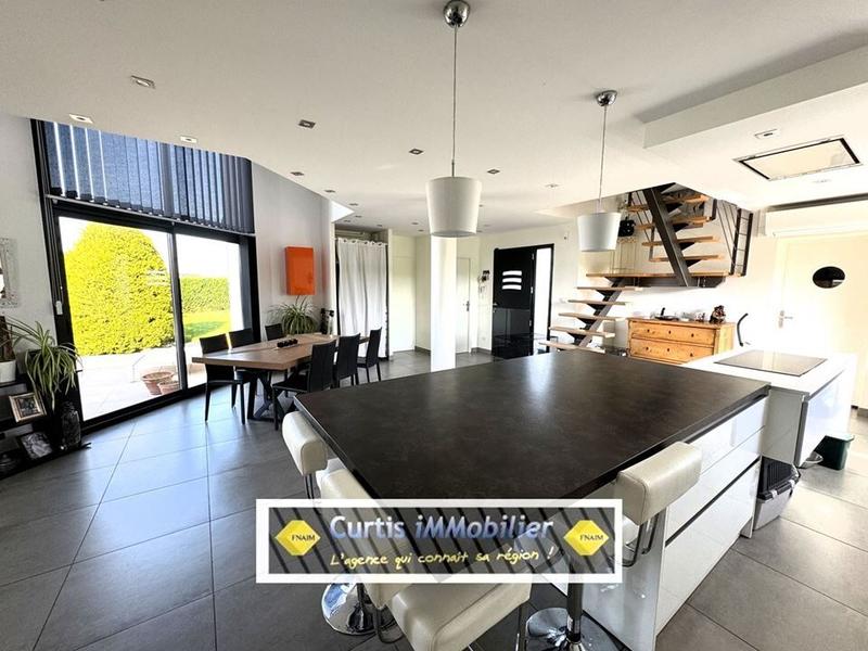 Maison - 145 m² - 6 pièces