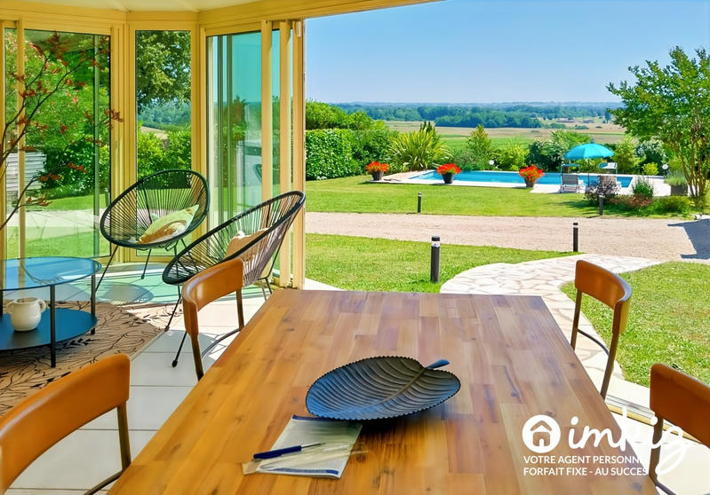 Maison - 215 m² - 7 pièces