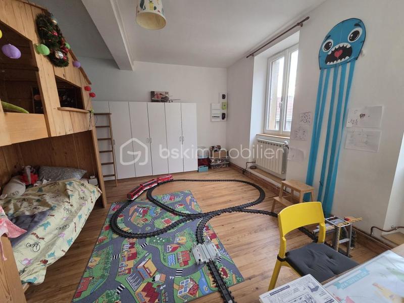 Maison - 98 m² - 5 pièces