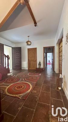 Maison - 270 m² - 6 pièces