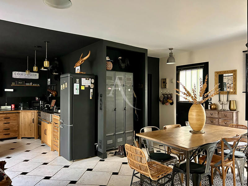 Maison - 80 m² - 3 pièces