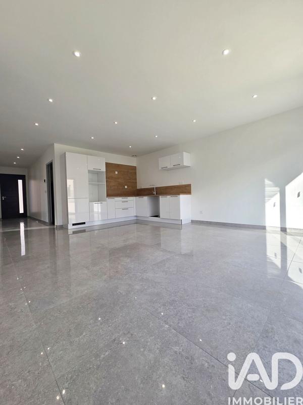 Maison - 75 m² - 3 pièces