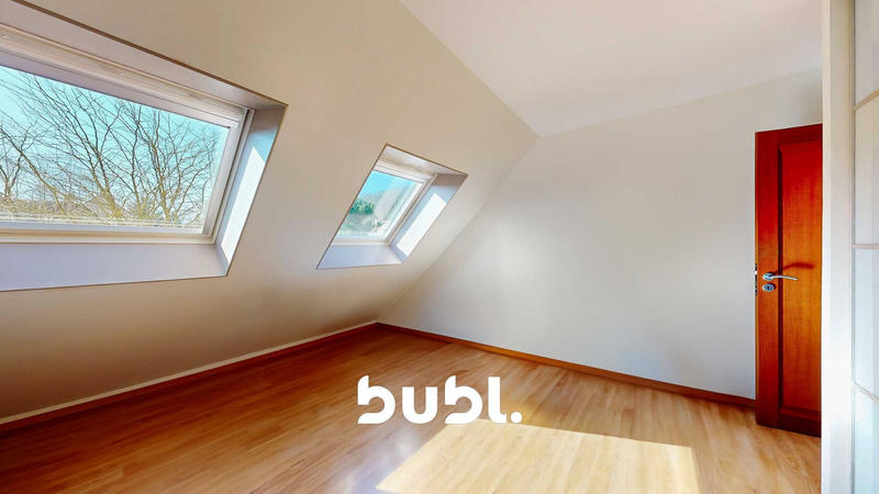 Maison - 302 m² - 12 pièces