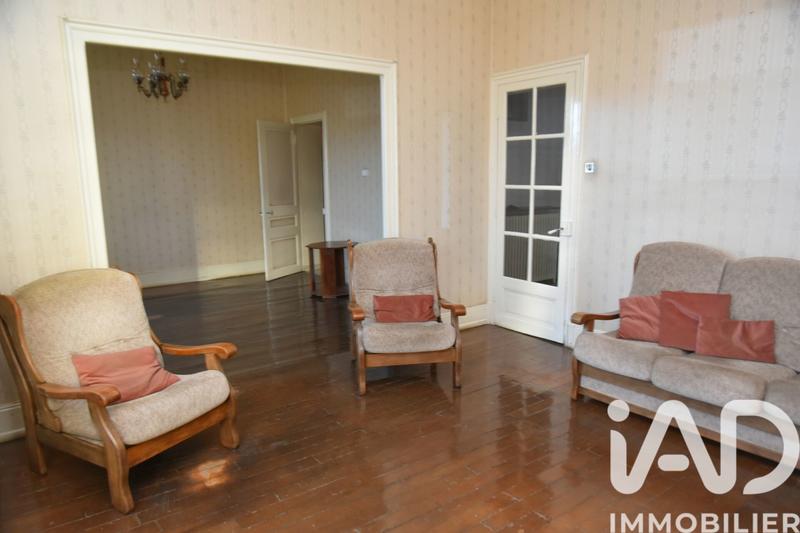 Maison - 209 m² - 11 pièces