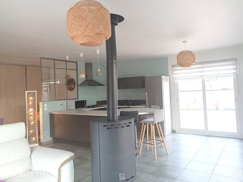 Villa - 100 m² - 3 pièces