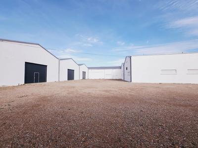 Entrepôt - 3 600 m² - 1 pièce