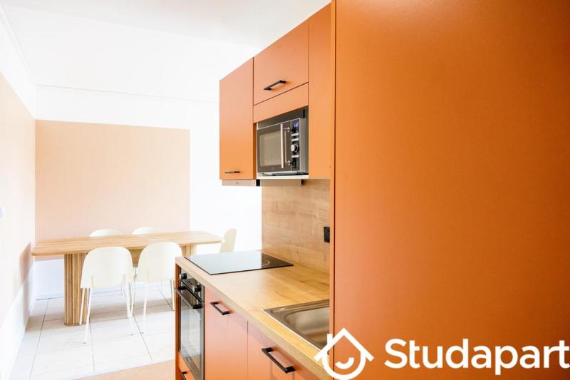 Chambre - 9 m² - 1 pièce