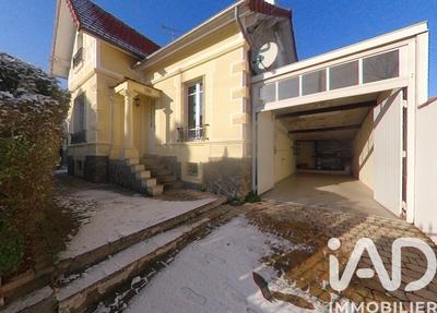 Maison - 131 m² - 7 pièces