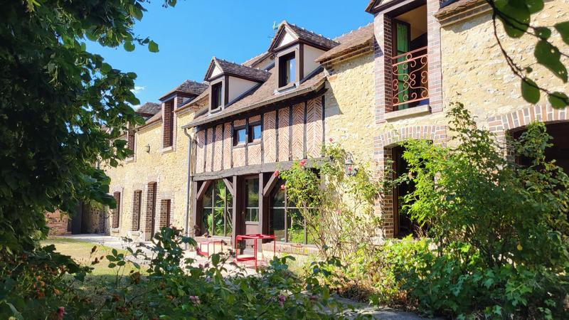 Maison - 371 m² - 12 pièces