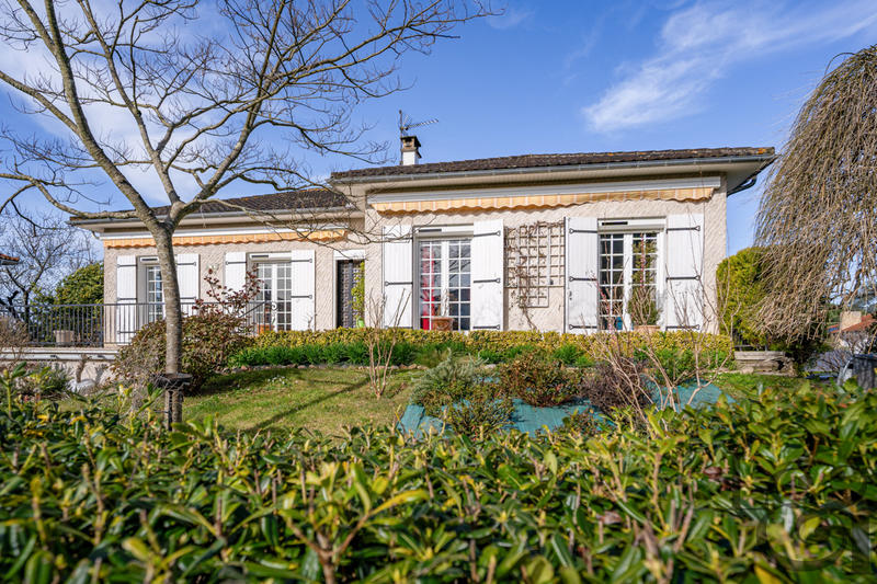 Maison - 197 m² - 7 pièces