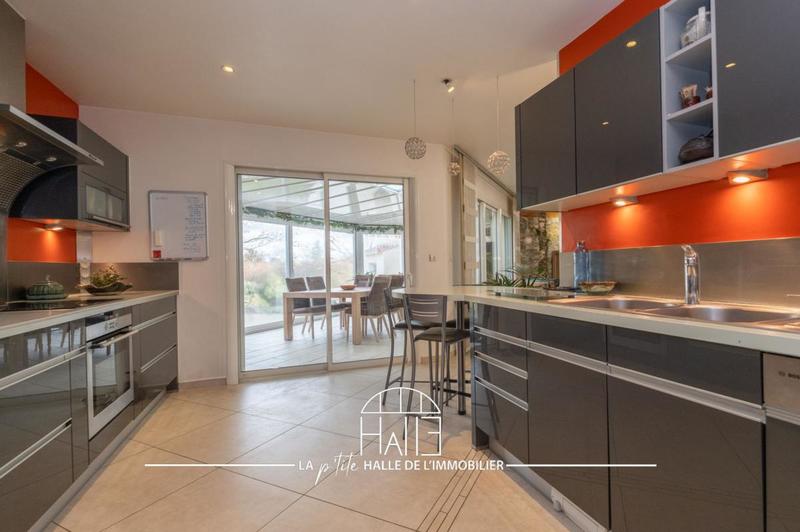 Villa - 250 m² - 13 pièces