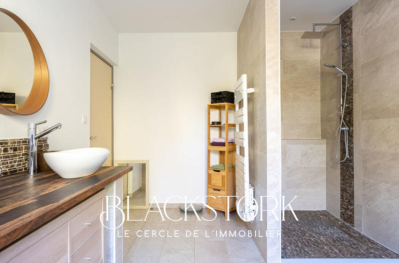 Maison - 180 m² - 6 pièces