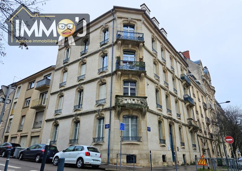 Appartement - 82 m² - 4 pièces