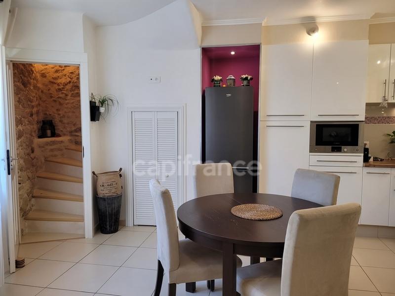 Maison - 96 m² - 5 pièces